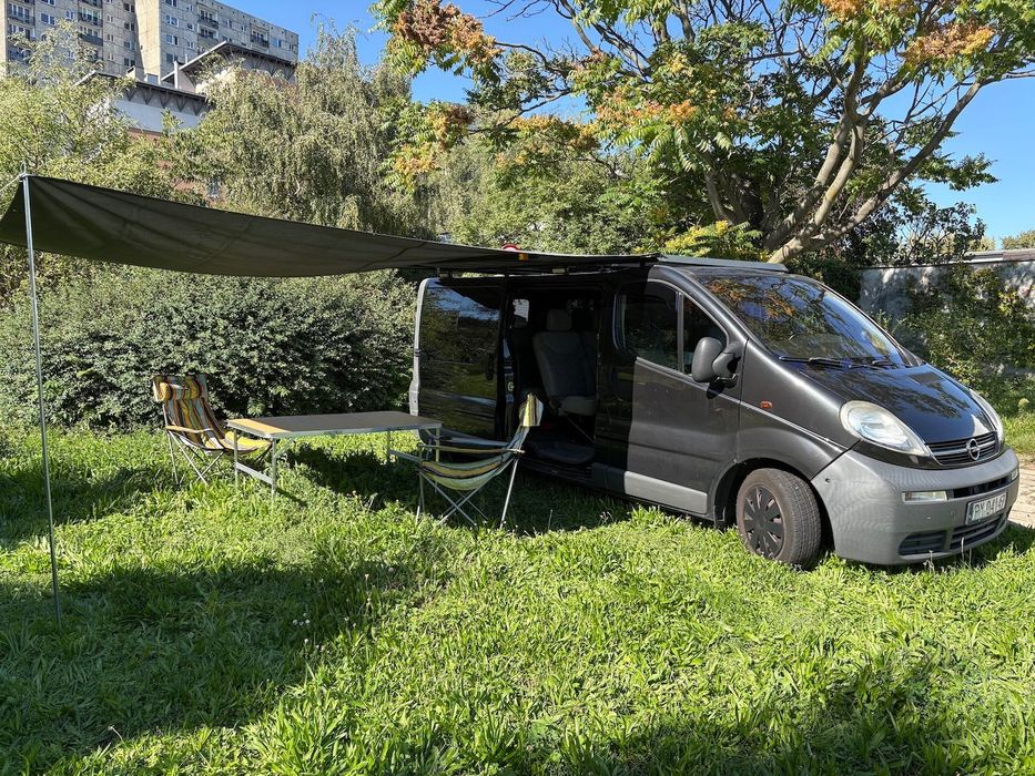 Opel Vivaro Wyjątkowy kamperbus 8-osobowy, 230V, webasto, hak, FV23%