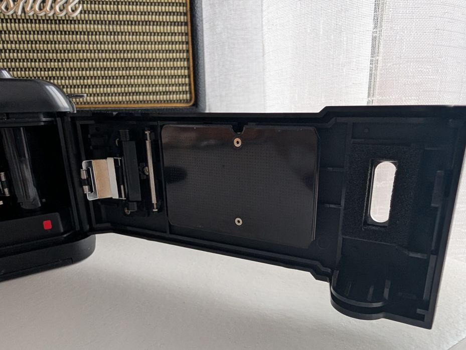 *MINT* Nikon F401 + Nikkor AF 35-80mm F4-5.6 D