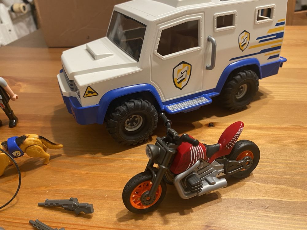 PLAYMOBIL 9371 Transporter pieniędzy