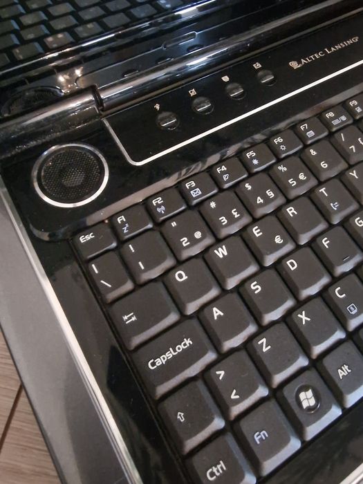 Computador Portátil ASUS M70V