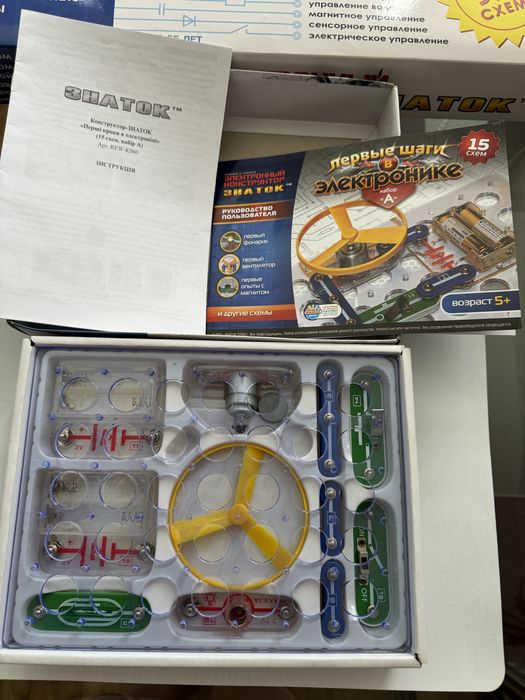 Електронний конструктор ЗНАТОК (15 схем)