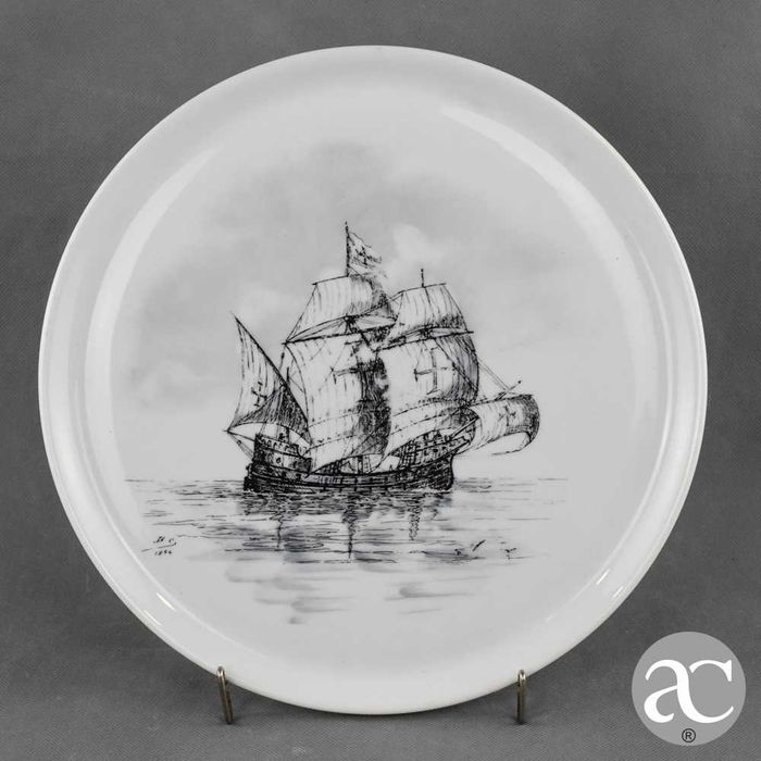 Placa / Prato porcelana da fábrica da Vista Alegre com desenho de Nau