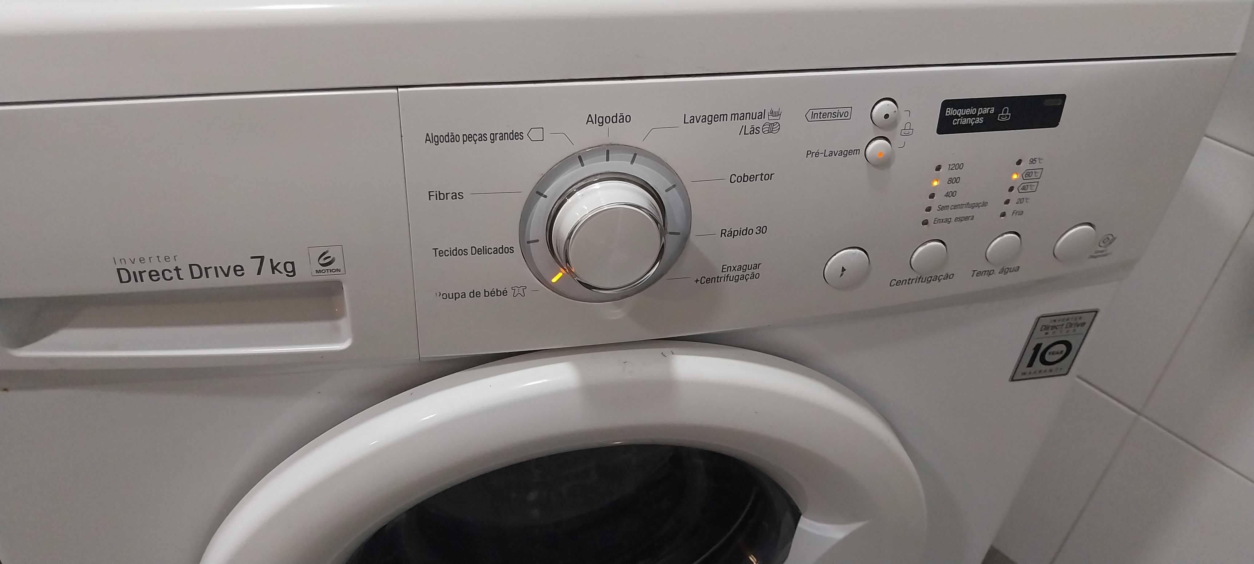 Máquina de lavar roupa  LG