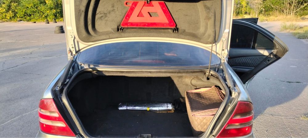 Продам авто Mersedes Benz W220