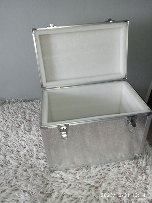 Kufer aluminiowy