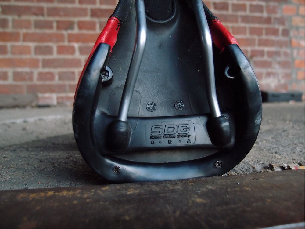 Vintage Downhill Freeride Siodlo SDG Grand Prix USA SQLab