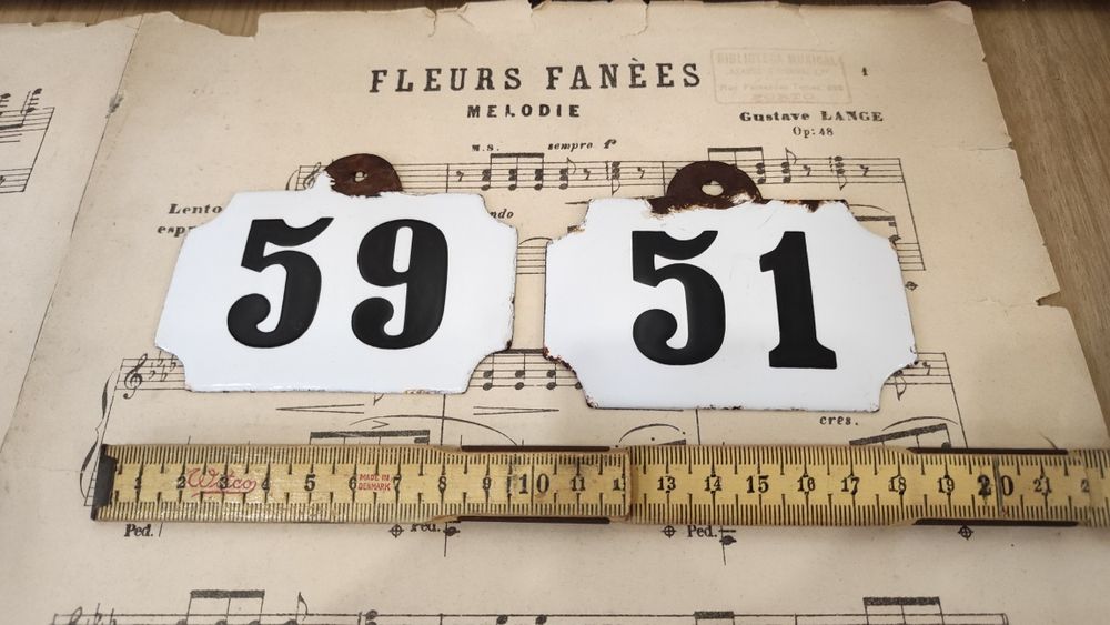 Números Esmaltados Antigos