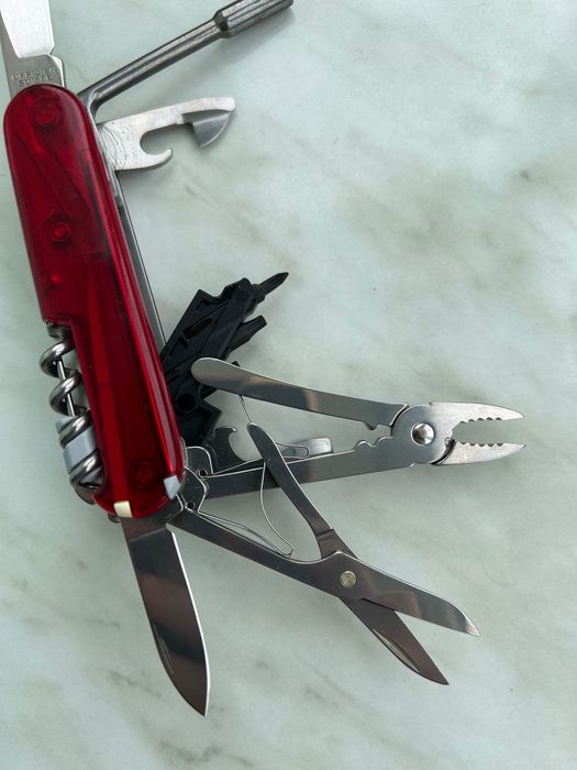 Мультитул Victorinox Cyber Tool 34!