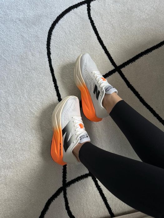 Кросівки New Balance FuelCell Supercomp Elite V4 White/Orange (41-45)