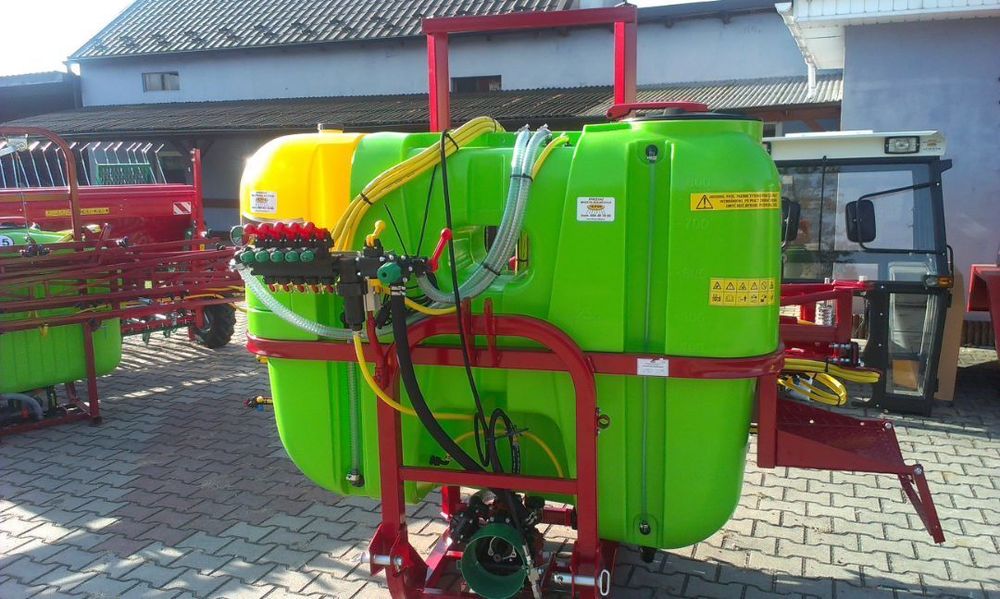 Opryskiwacz zawieszany 400,600,800,1000l