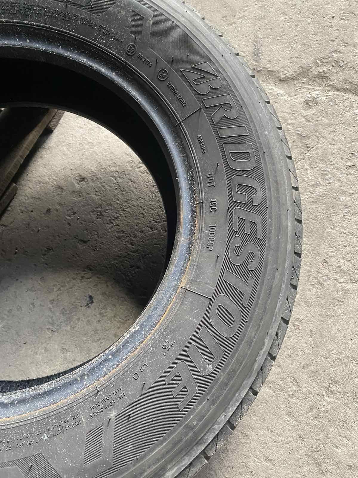 215.70.15c Bridgestone 2шт лето БУ склад шины резина из Европы 70 R15С