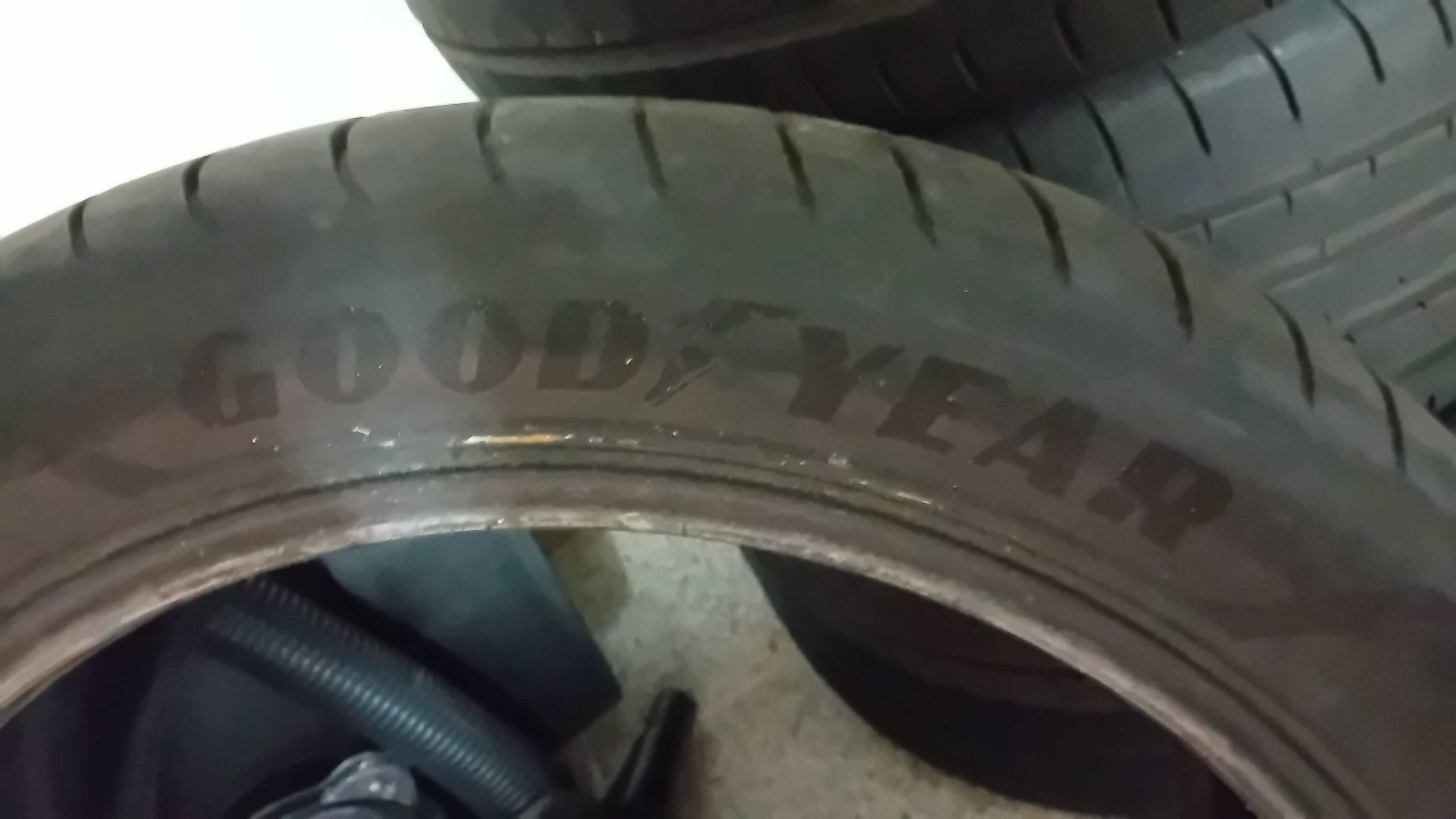 Pneus Goodyear como novos