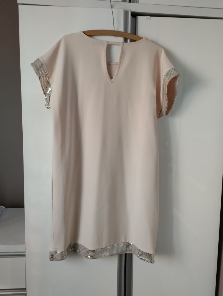 Sukienka nowa midi w rozmiarze M 38