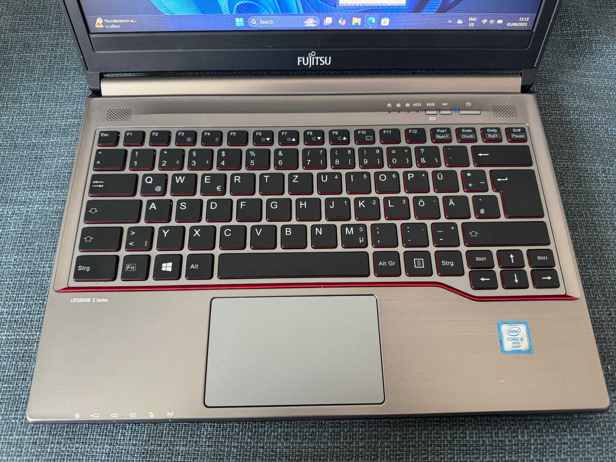 Fujitsu Lifebook E736 – Dobry stan, i5-6300U, 8GB RAM, 128GB SSD
