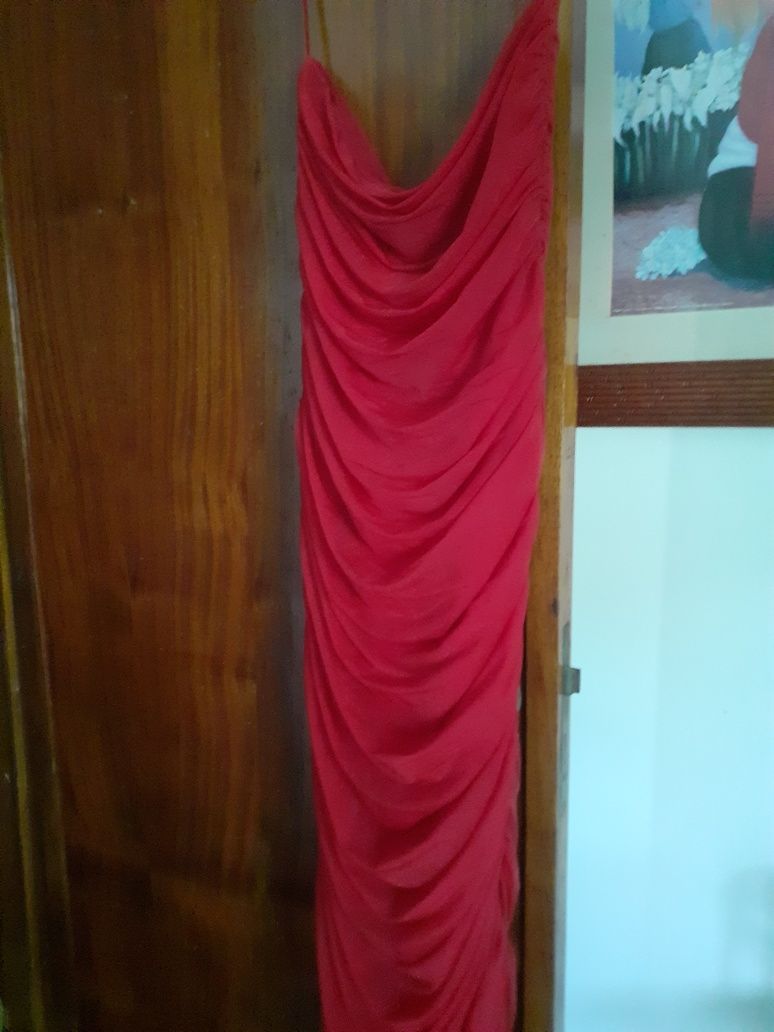 Vestidos usados outros novos
