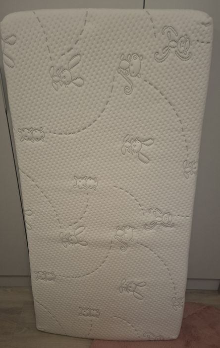 Materac Hilding Dobranocka Dzianina średni 120 x 60 x 11 cm stan ideal