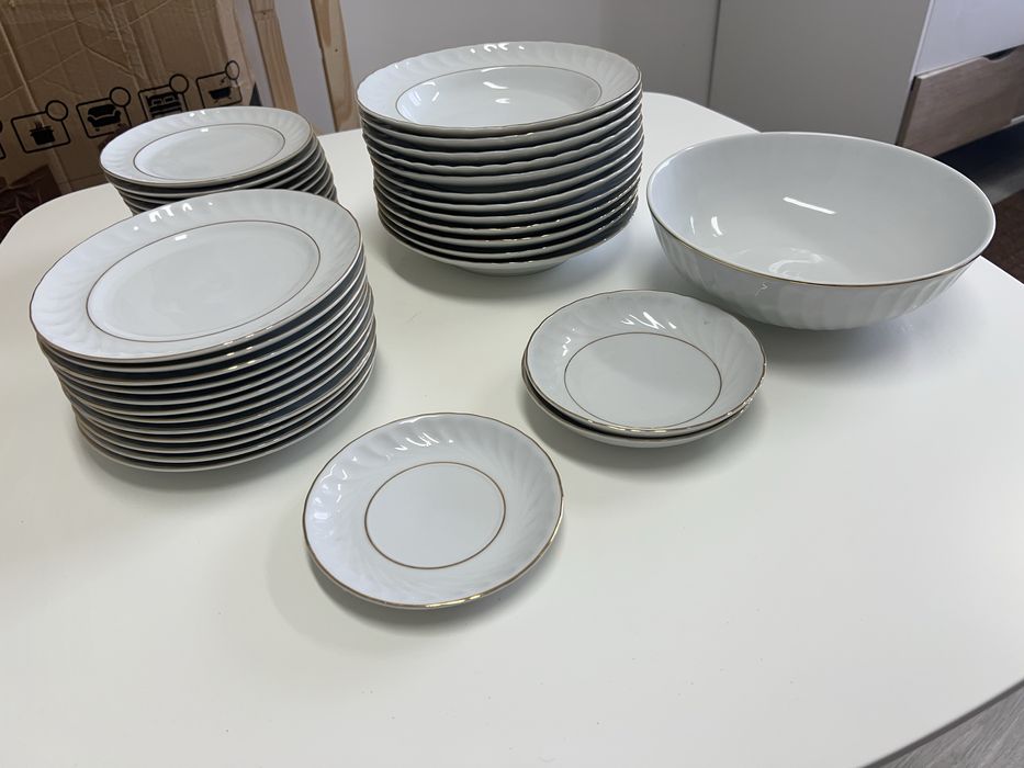 Conjunto de jantar de porcelana da quinta nova