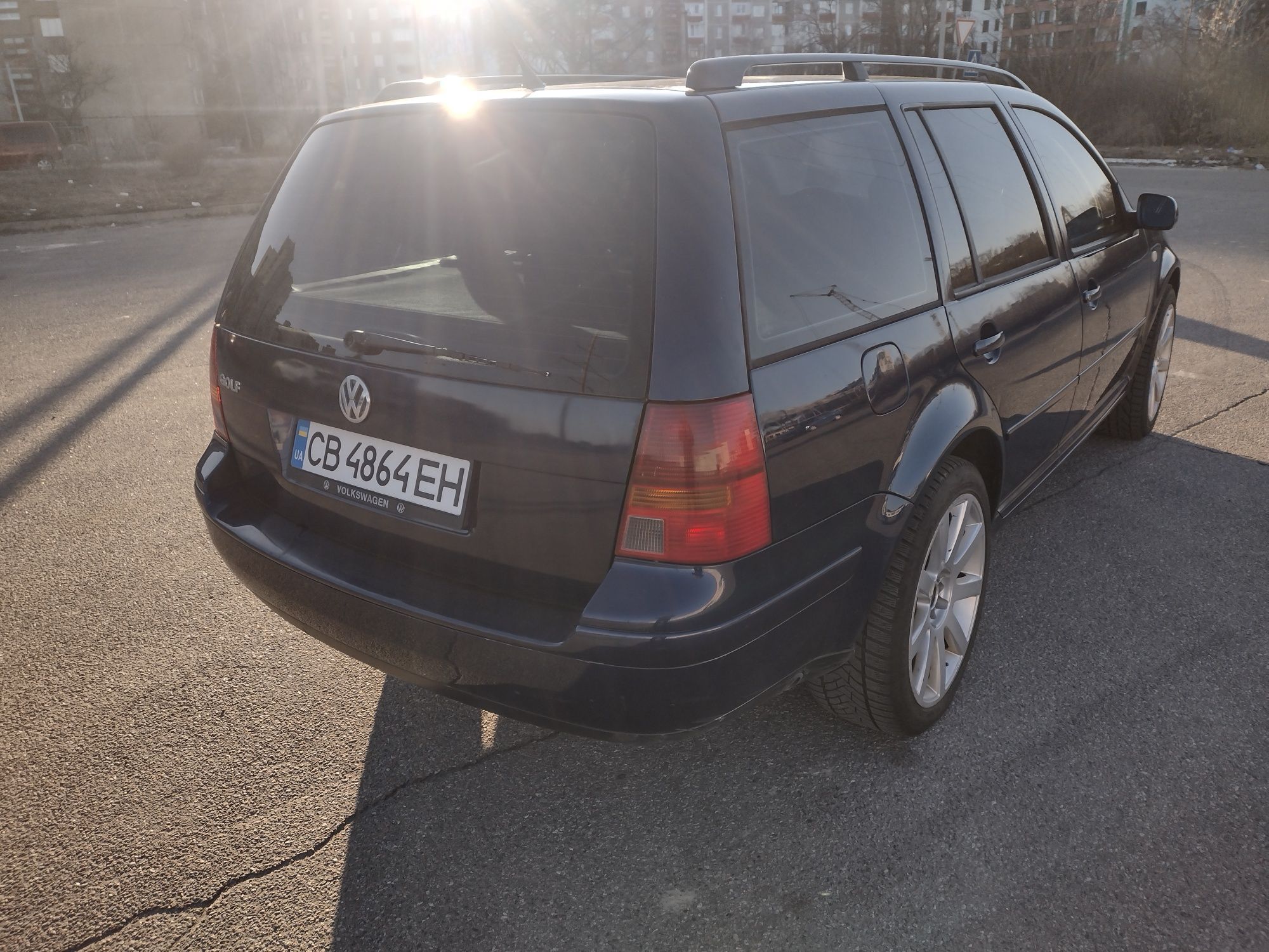 Продам Volkswagen GOLF 4