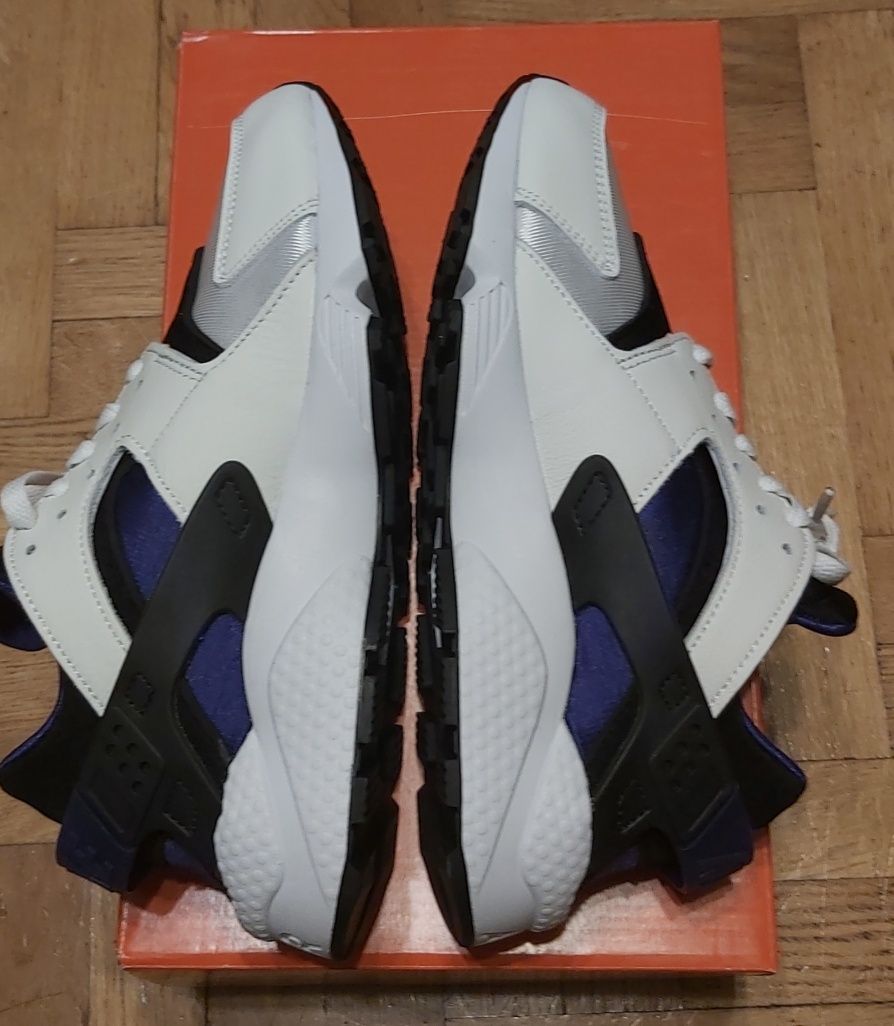 Buty damskie  Nike Air Huarache rozmiar 40,5 (26cm)