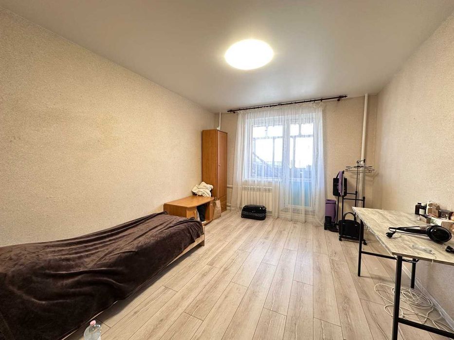 Продаж трикімнатної квартири в Києві, з ремонтом та меблями