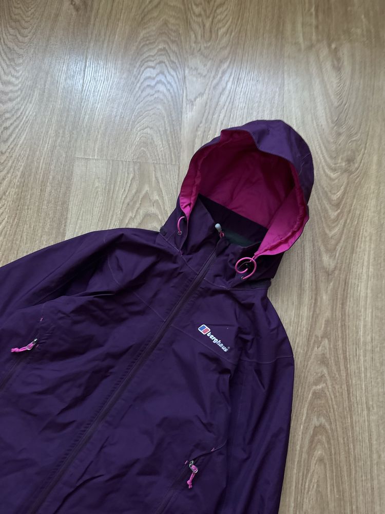 Жіноча куртка ветровка berghaus gore tex