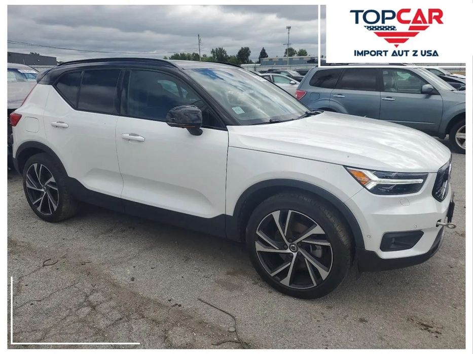 Volvo XC 40 2020 VOLVO XC40 T5 R-DESIGN 2.0 Benzyna / Automat / AWD