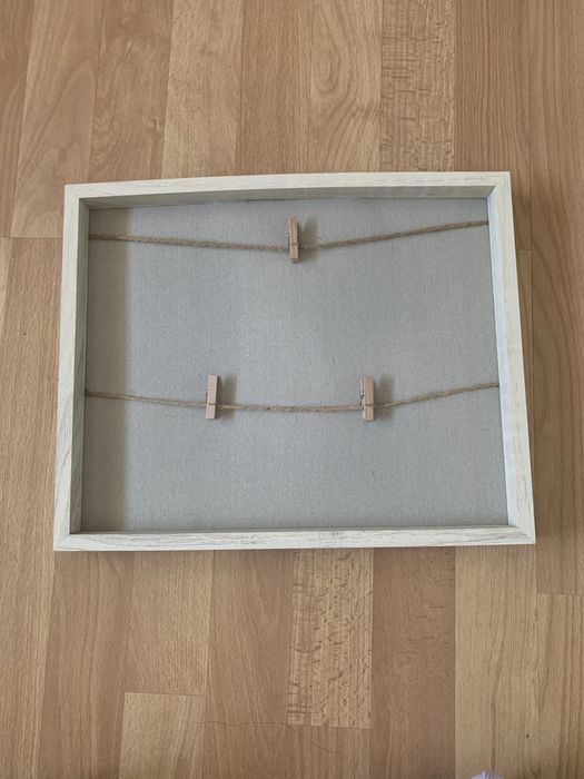 Molduras e quadro decorativo