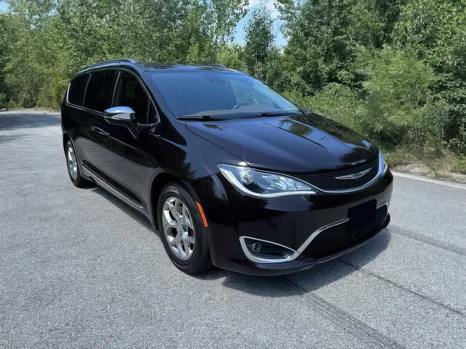 Chrysler Pacifica      2019