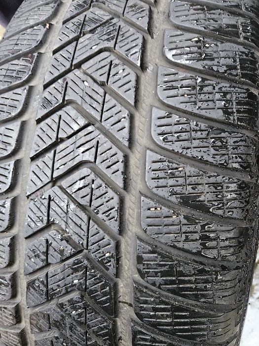 Opony Zimowe Pirelli Scorpion 255.60.18 112H
