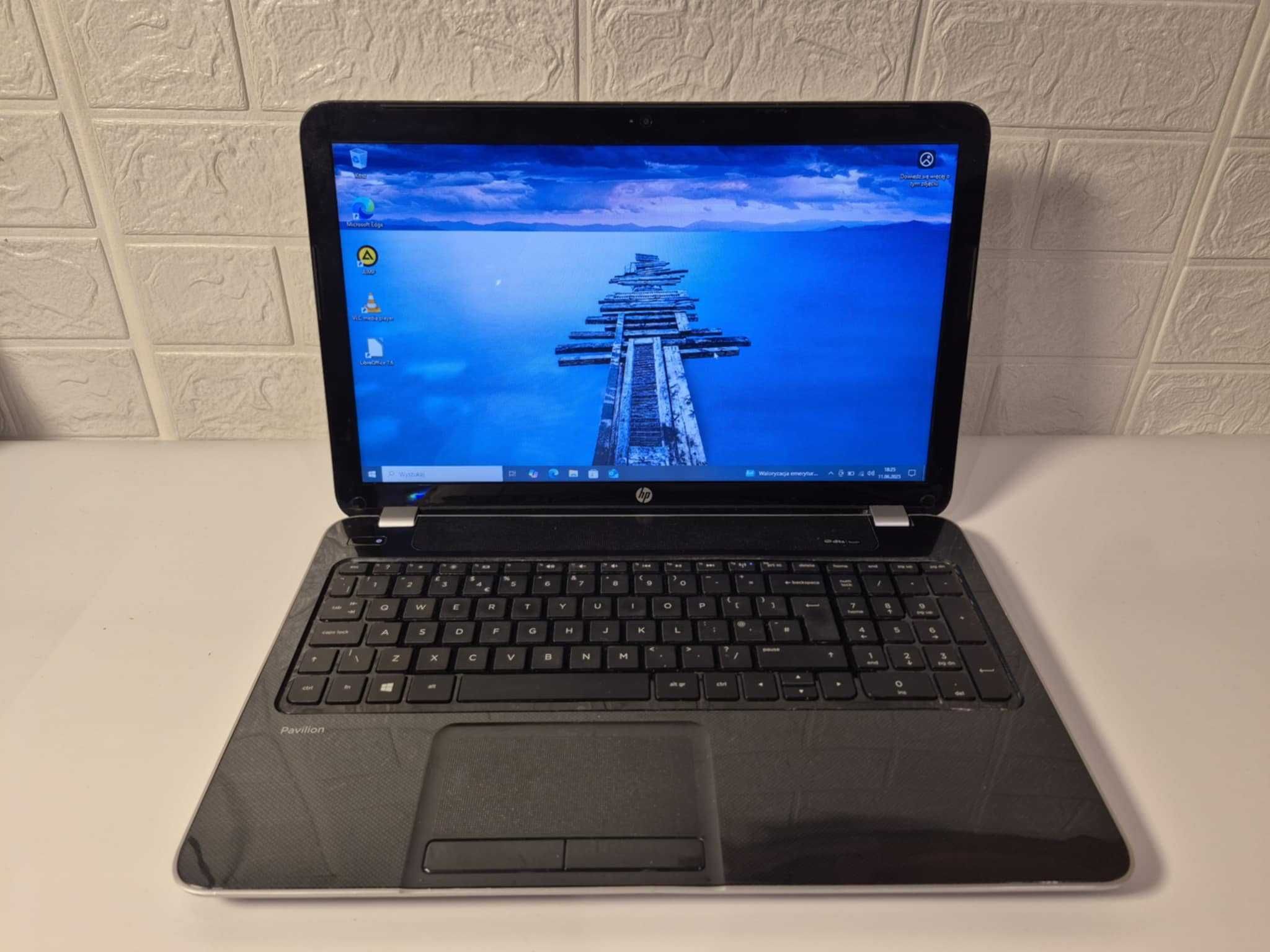 TANIO HP Pavilion AMD A6/8GbDDR/256SSD/Radeon 8450G/BateriaNOWA