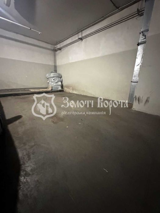 Паркінг, 13,4 м2. Без ремонту. Білоруська, 3, Лук'янівка