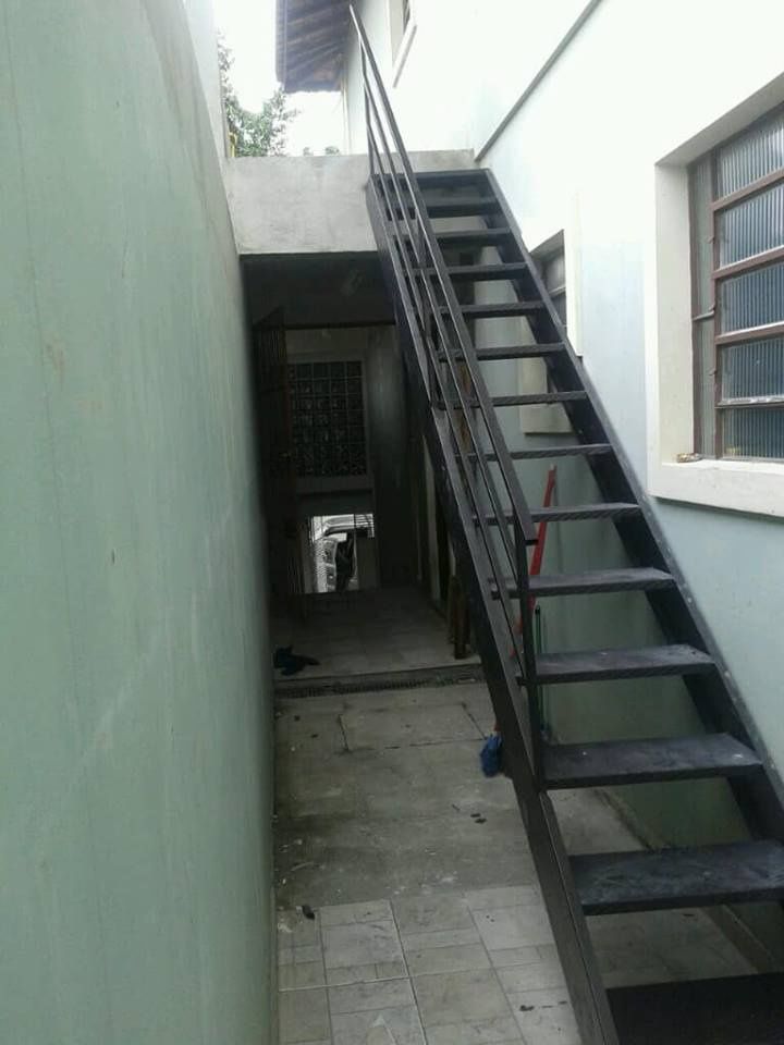 Escadas de ferro