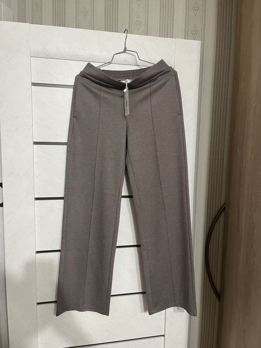 Костюм Mango новий капучіно