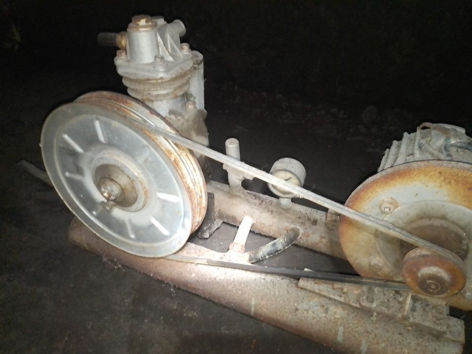 Продам компресор