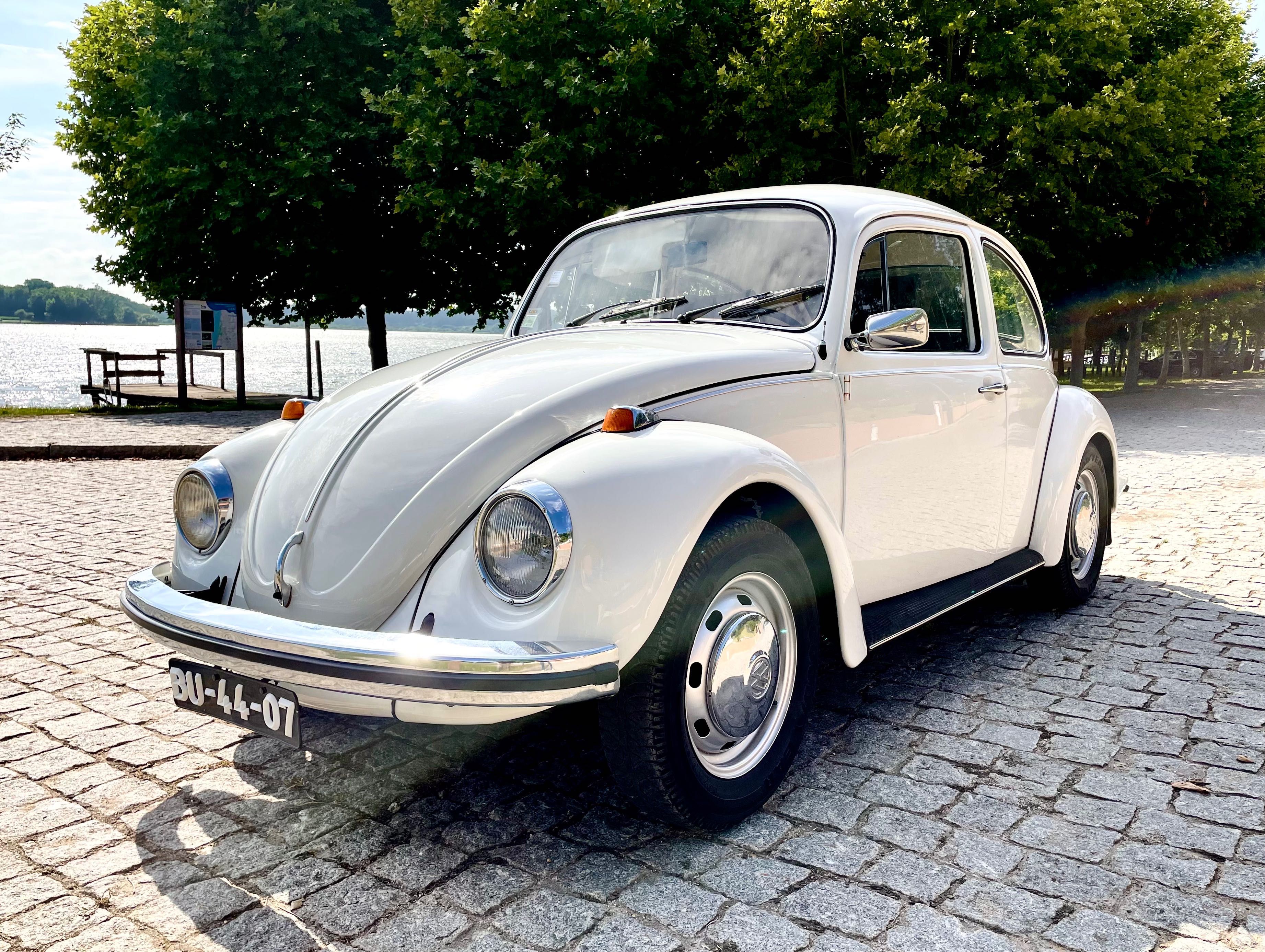 Aluguer de carro clássico Carocha Branco para casamentos e outros eventos