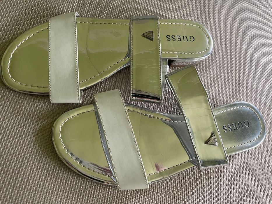 Шльопанці Guess 39.5 (USA9M) 26 см