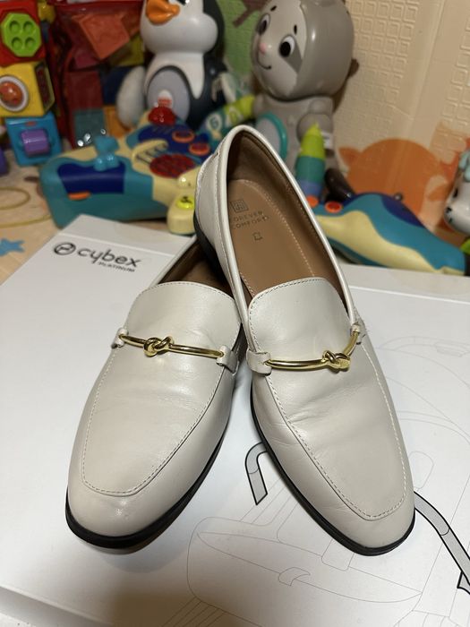 Шкіряні жіночі лофери 37 р