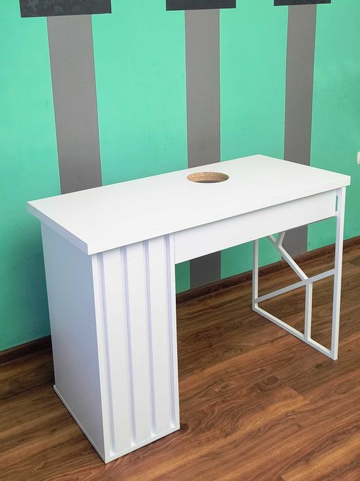 Biurko kosmetyczne manicure z lamelami