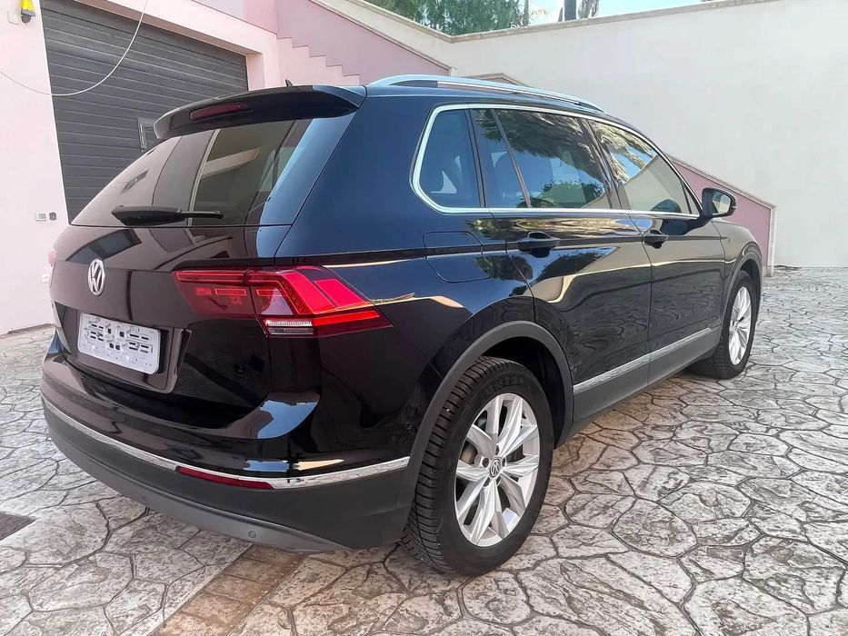 Volkswagen Tiguan      2019