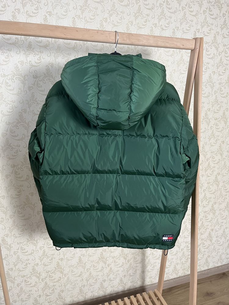 Новий пуховик tommy hilfiger (зелений/розмір М)