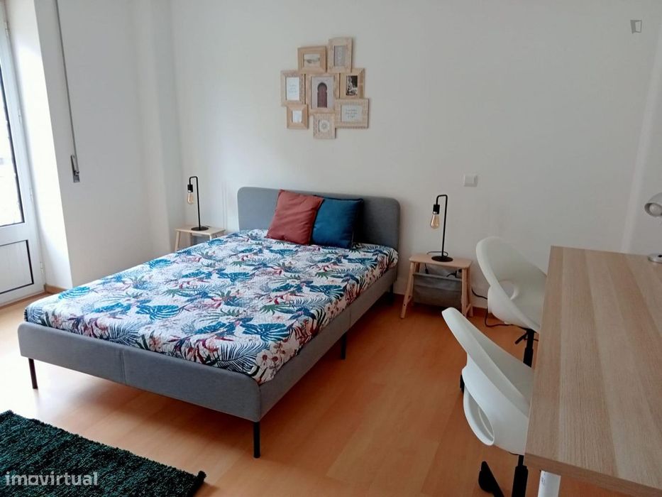717859 - Quarto com cama de casal, com casa de...