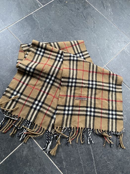 Шарф Burberry кашемировый в отличном состоянии