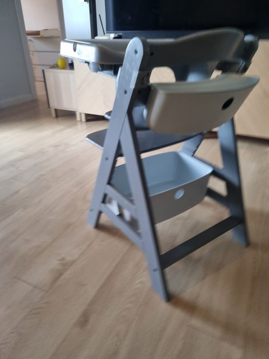 Krzesełko Hauck Alpha + akcesoria (tacka, zestaw pojemników)