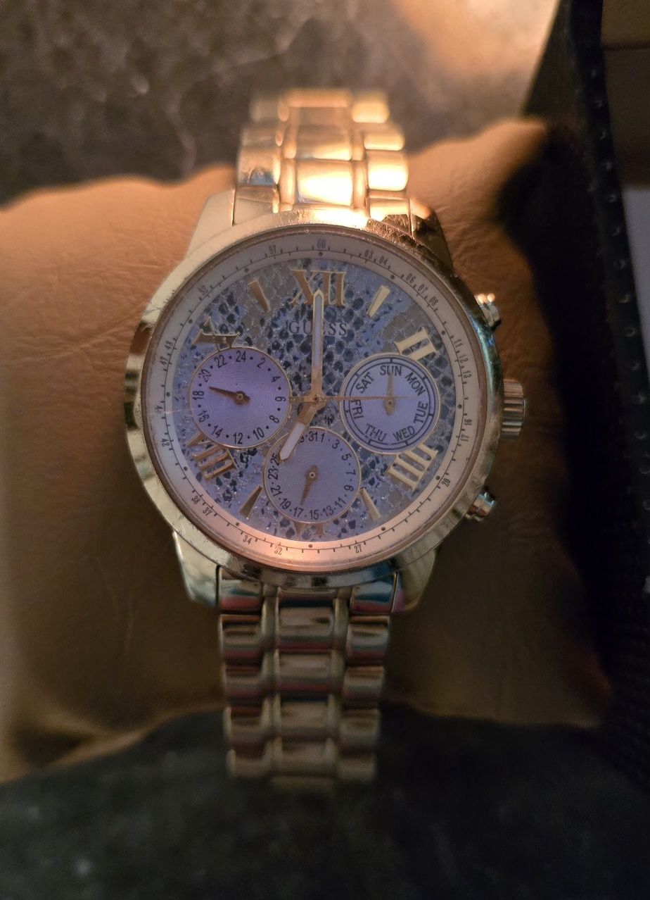 Relógio Dourado Guess Verdadeiro
