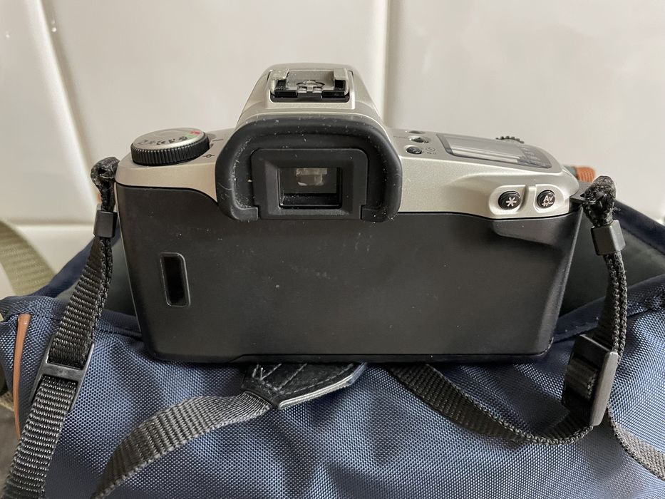 Canon EOS 500N + Lente 28-80 mm