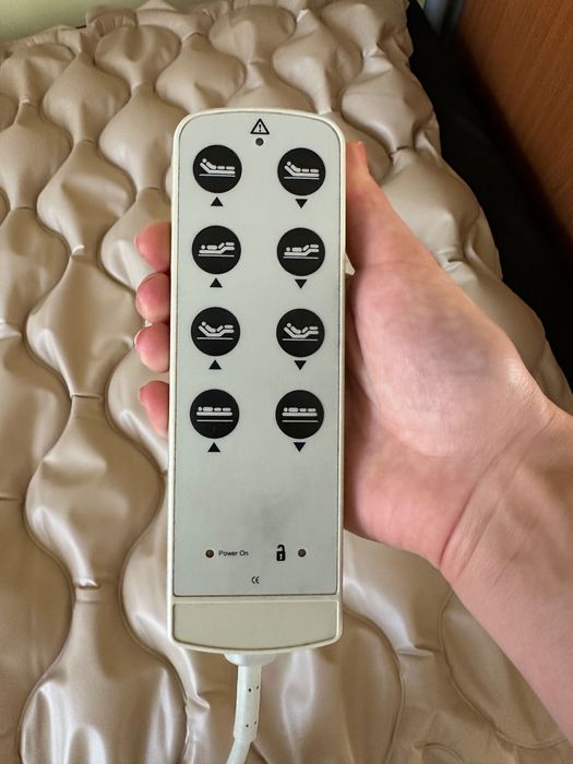 Łóżko rehabilitacyjne +2 materace przeciwodleżynowe!