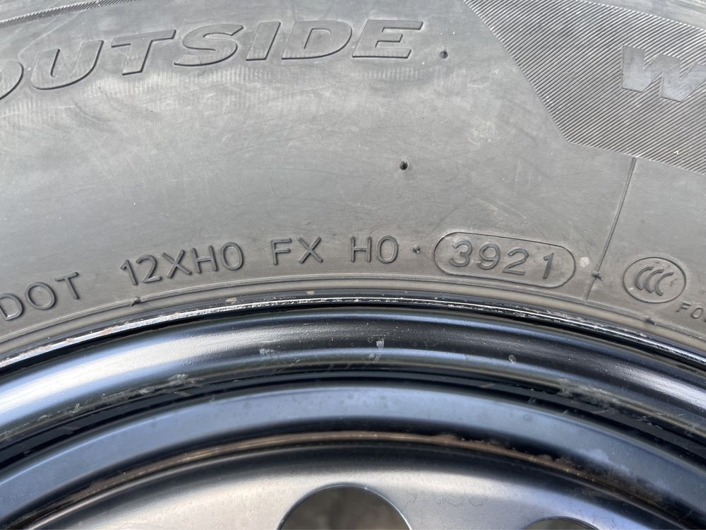 Шини R17 215/65 Hankook Winter Icept evo2 suvw, 2021 року