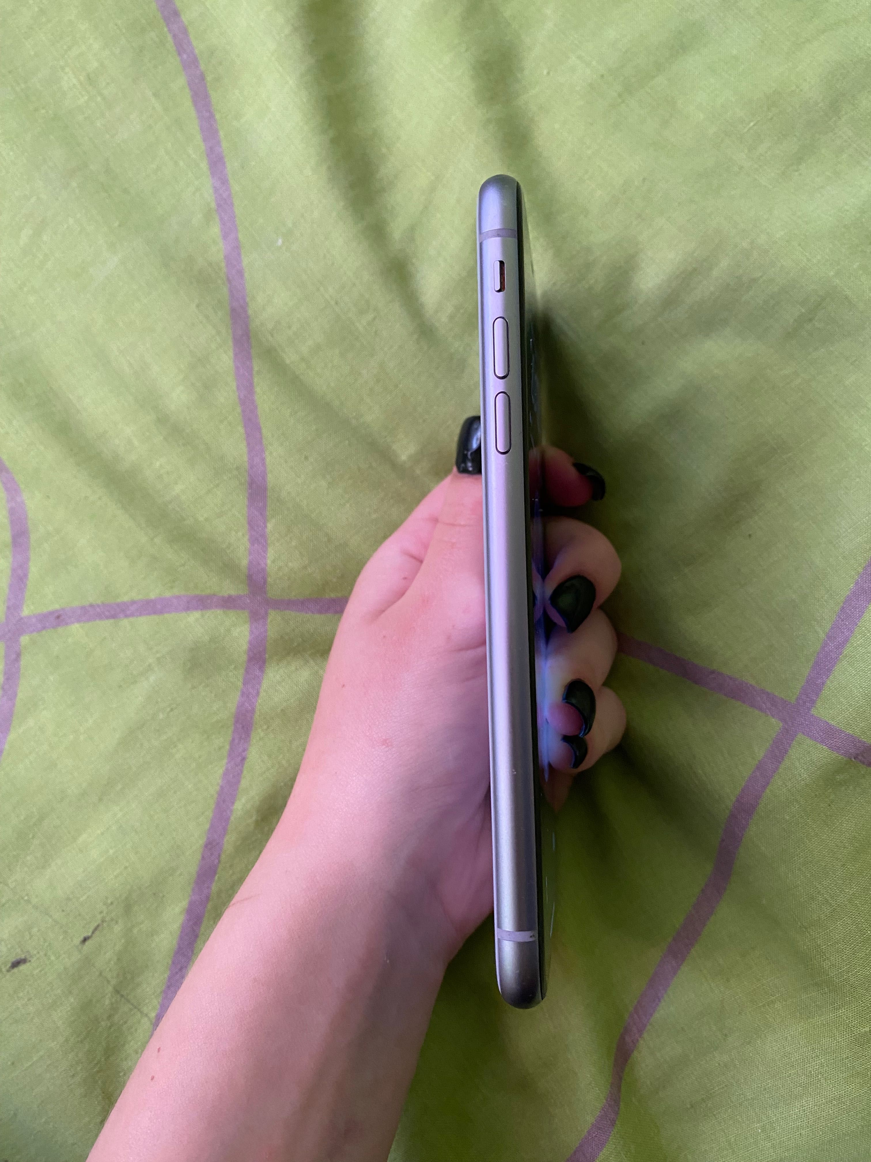 Apple iPhone 11 128 Gb Purple ідеальний стан r-sim