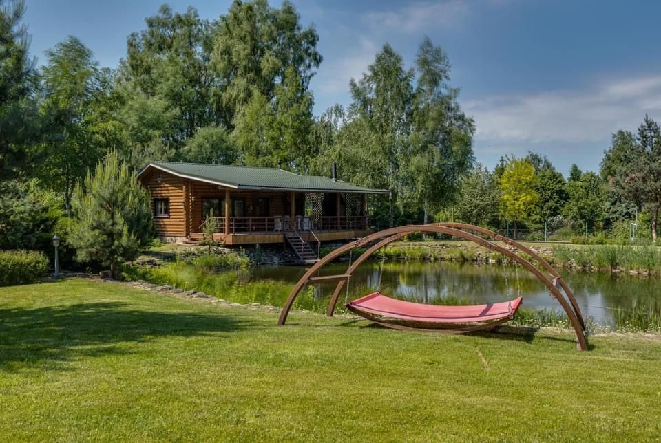 Продаж будинку, пгт. Гостомель, КМ Канадське село, озеро, басейн
