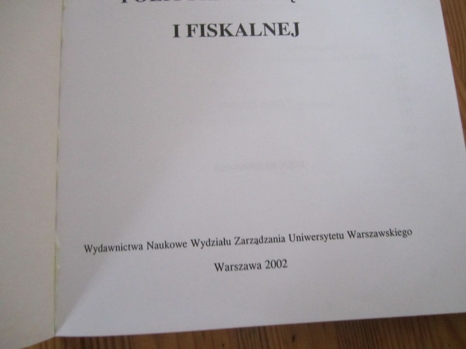 Wstęp do problematyki uwarunkowań i funkcji polityki pieniężnej.